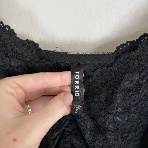 TORRID Women's Black Unlined Lace Bralette Size 5X Romantic Bra Top Whimsigoth - Picture 3 of 6